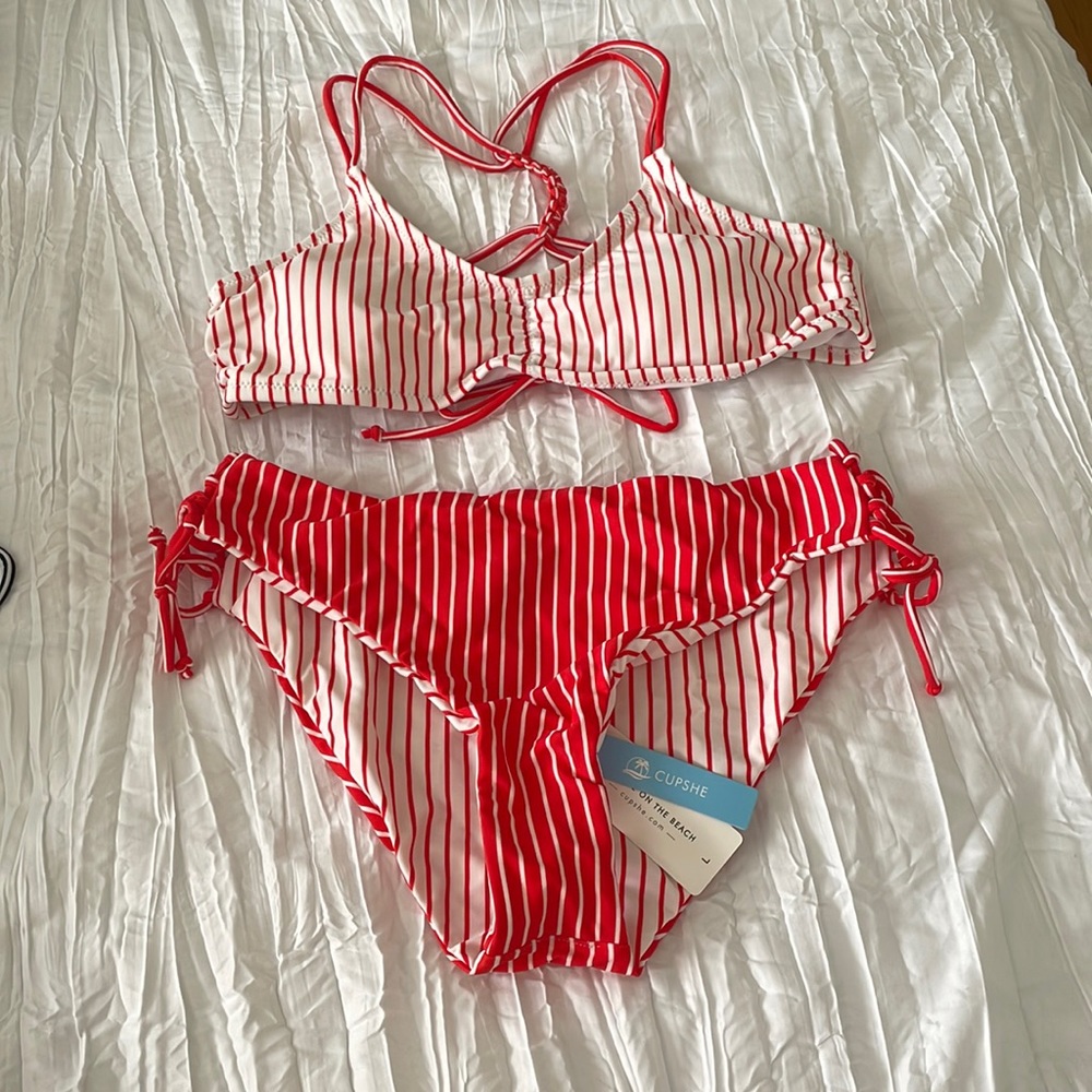 Red and white stripped bikini. Reversible bottoms